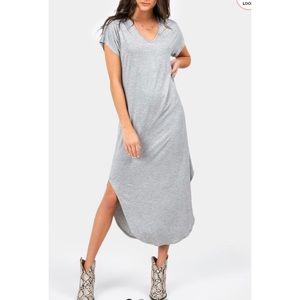 V-NECK KNIT MAXI DRESS